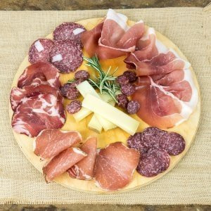 Piatto di affettati senza formaggi